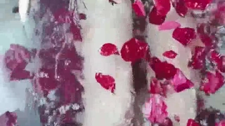 为了礼物拼了清纯美女主播与屌丝炮友抠逼啪啪啪直播完美露脸狼粉说主播炮友长的像张杰这是张杰被黑最惨的一次