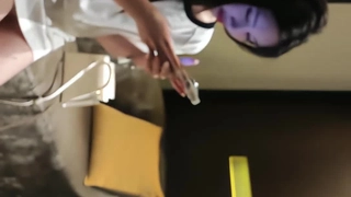 业余少女用大鸡巴给一个热辣的裸体口交